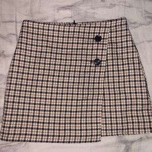 Houndstooth Pattern Mini Skirt